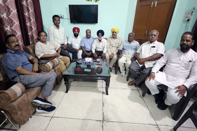 You are currently viewing Narendera Kashyap Organize State Level Meeting of Akhil Bhartiya Kashyap Kahar Nishad Bhoi Samanvay Samiti